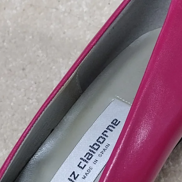 Liz Claiborne Women's Pink Leather Shoes - Picture 6 of 10